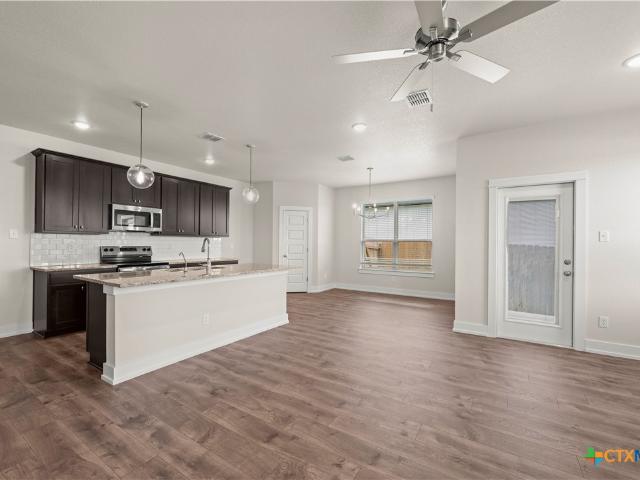 House for sale in Temple Bar Marina, Texas
