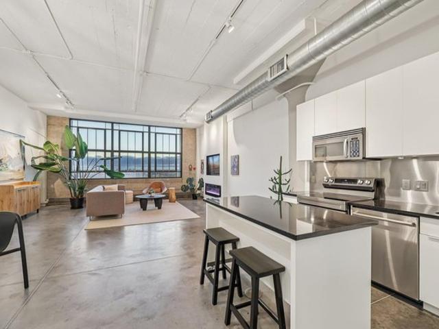 Condo for sale in Hennepin, Minnesota