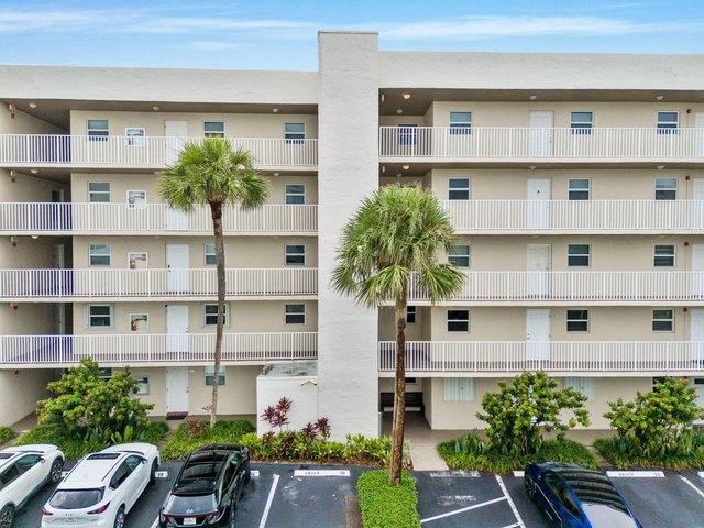 Condo for sale in Boca Raton, Florida
