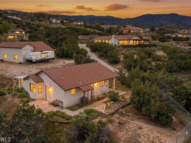 Townhouse for sale in Pinon Hills, California