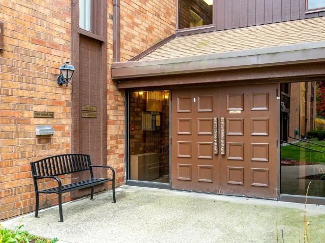 Condo for sale in Rockford Condo for sale in Rockford