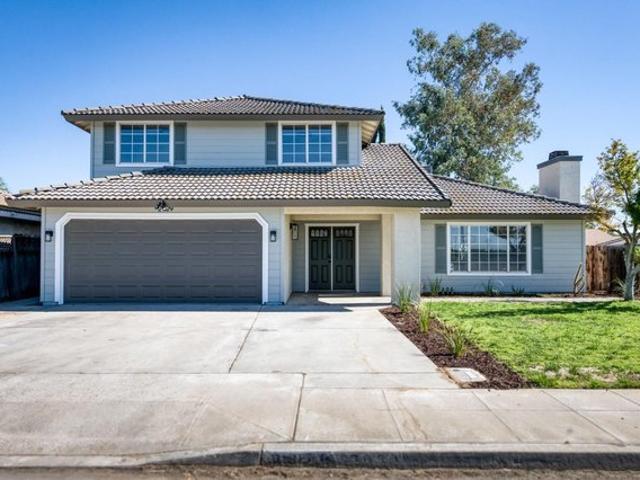 House for sale in Caruthers, California