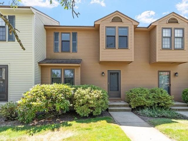 Condo for sale in Tewksbury, Massachusetts