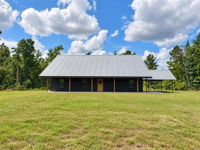 House for sale in Zavalla, Texas