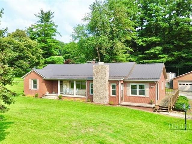 House for sale in West Jefferson, North Carolina