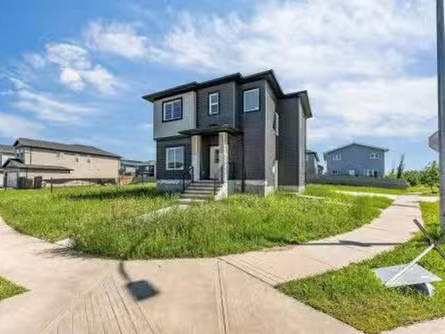 House for sale in Wedgewood, Alberta