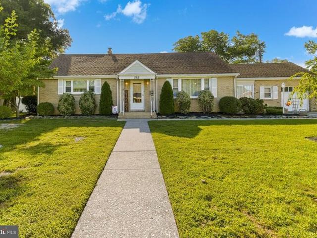 House for sale in Deepwater, New Jersey