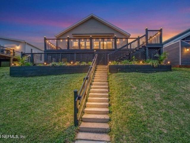 House for sale in Satsuma, Florida