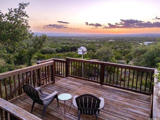 House for sale in Pipe Creek, Bandera County