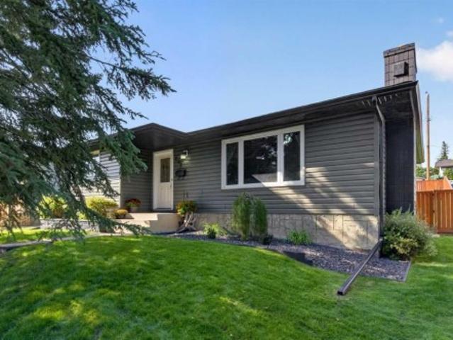 House for sale in Silver Springs, Calgary