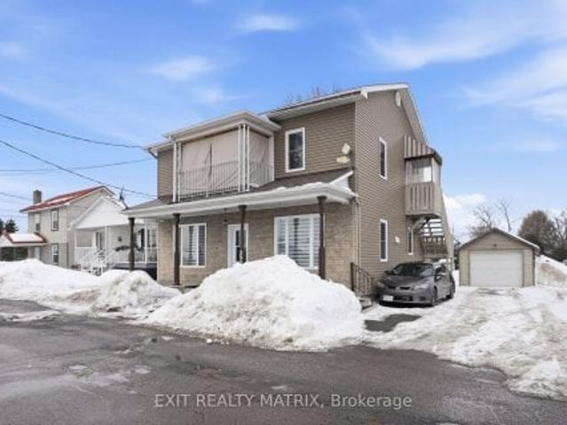 Duplex for sale in Alfred And Plantagenet, Ontario