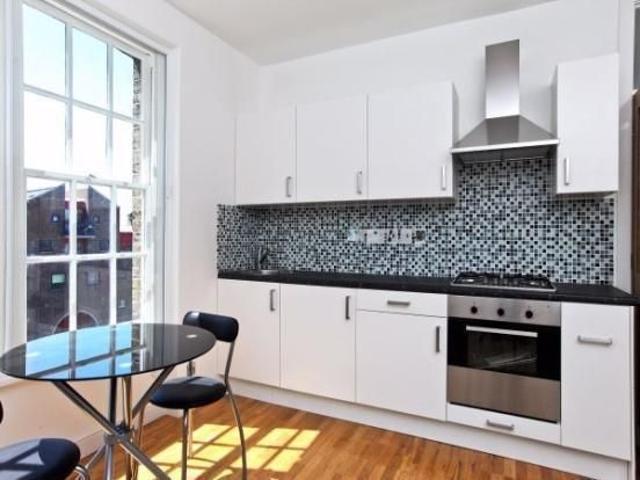 House for rent in Ratcliffe, Greater London