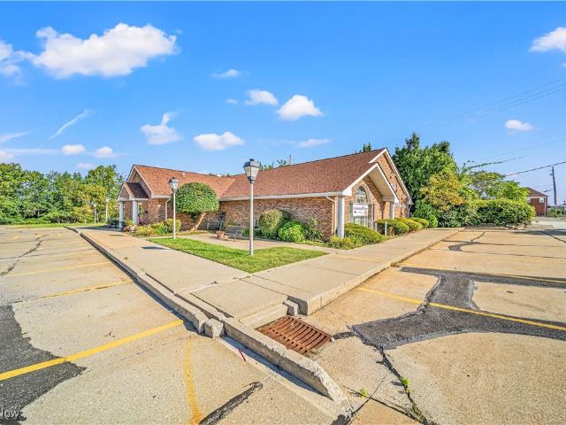 Commercial for sale in Wickliffe, Ohio