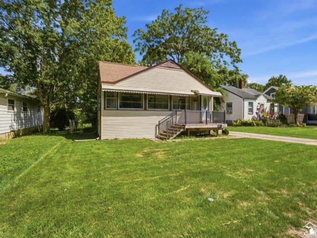 House for sale in Flat Rock, Michigan