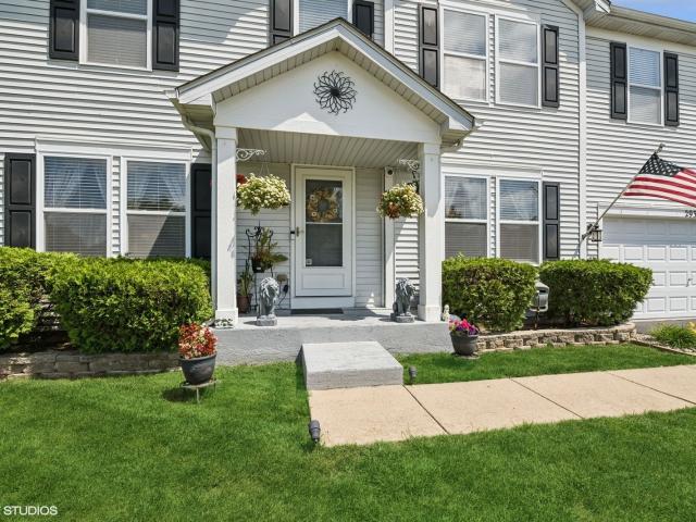 House for sale in Mchenry, Illinois