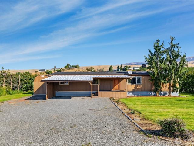 House for sale in East Wenatchee, Douglas County