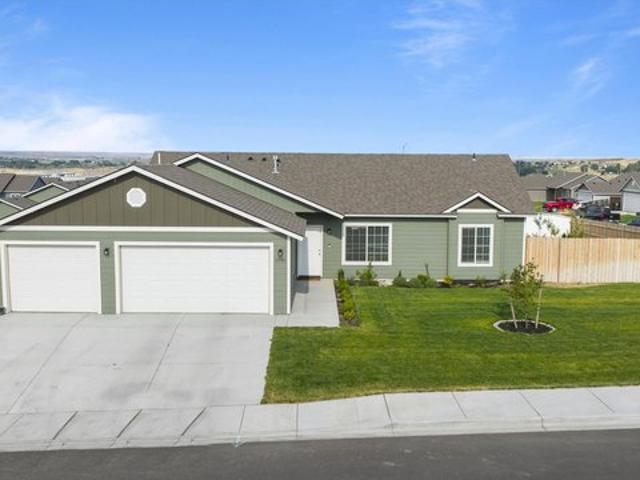 House for sale in Oregonia