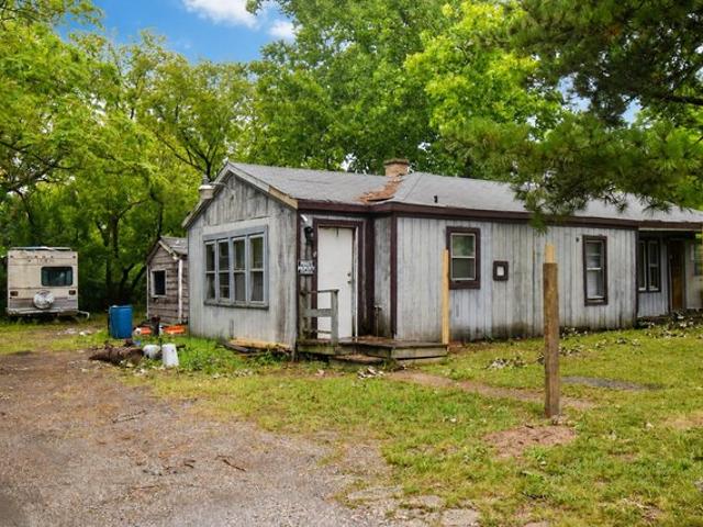 House for sale in Waukegan, Illinois