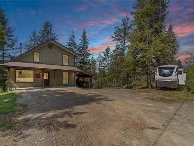 House for sale in Pinantan, British Columbia