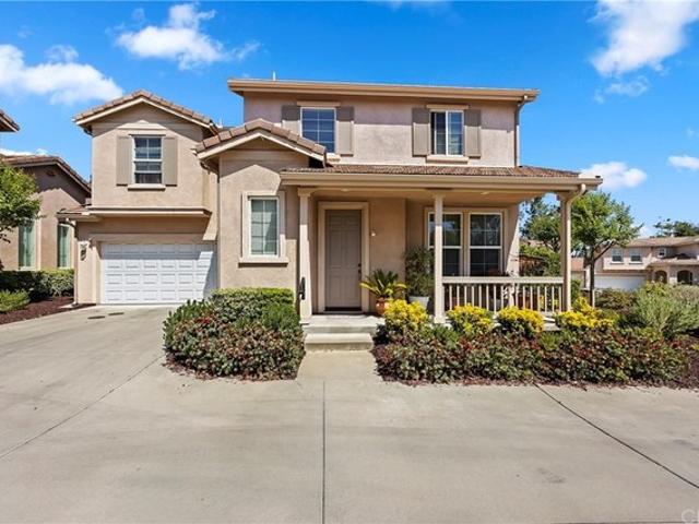 Condo for sale in Highland, San Bernardino County