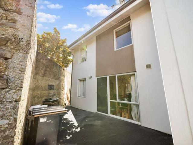 Apartment for sale in Addington, Canterbury
