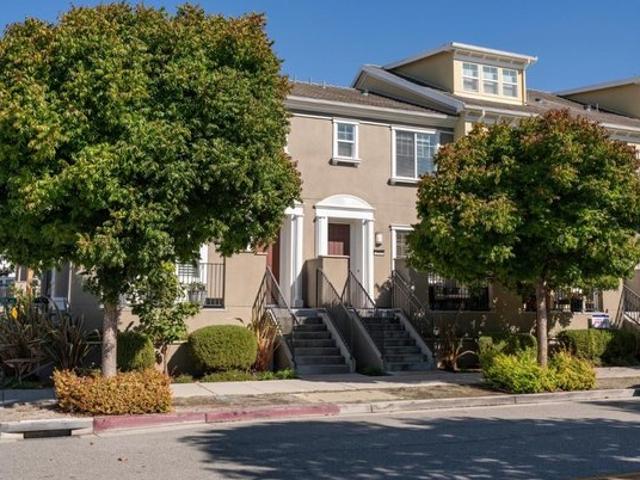 Townhouse for sale in San Mateo, California