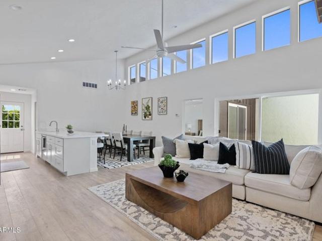 Townhouse for sale in Laveen, Arizona
