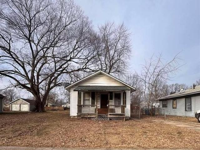 House for sale in East Saint Louis, Illinois