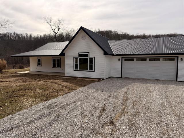 House for sale in Warsaw, Ohio