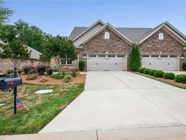 Townhouse for sale in Belews Creek, North Carolina