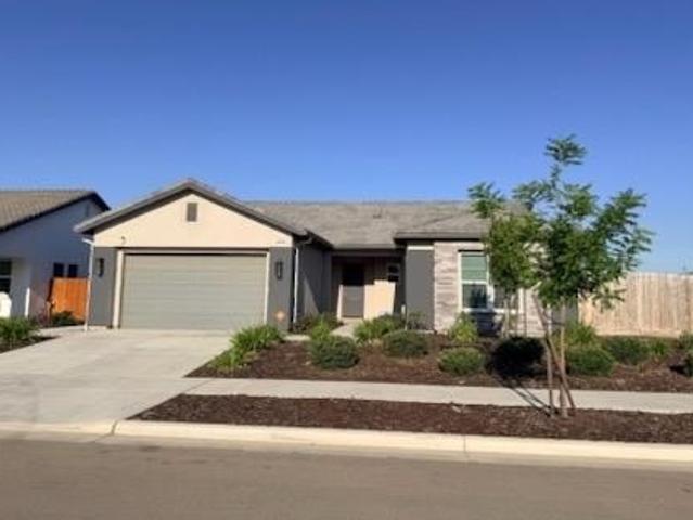 House for sale in Kingsburg, California