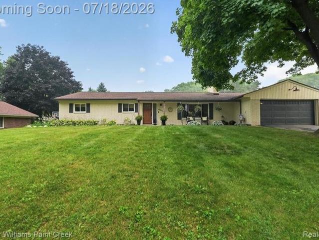 House for sale in Waterford, Michigan