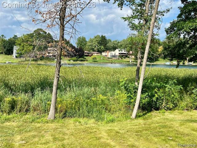 House for sale in Waterford, Michigan