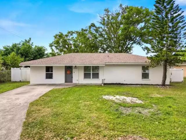 House for sale in Lakeland House for sale in Lakeland