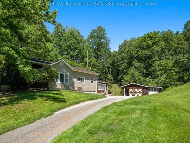 House for sale in Clendenin, West Virginia