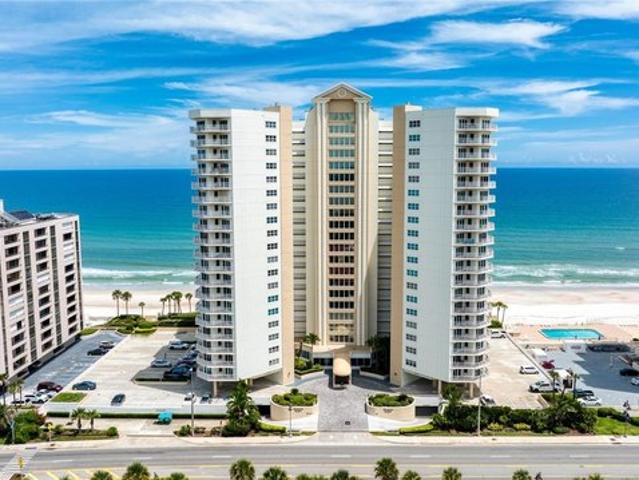 Condo for sale in Daytona Beach, Florida