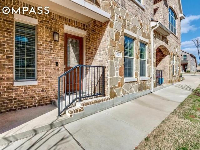 Townhouse for sale in Carrollton