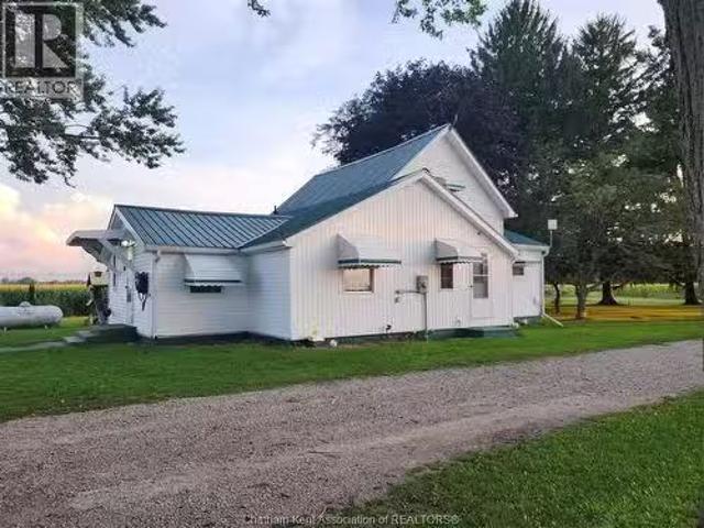 House for sale in Chatham–kent, Ontario