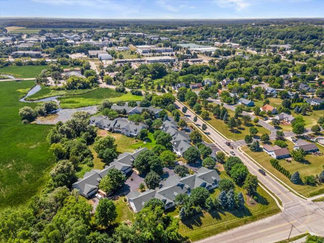Condo for sale in Hartland, Wisconsin