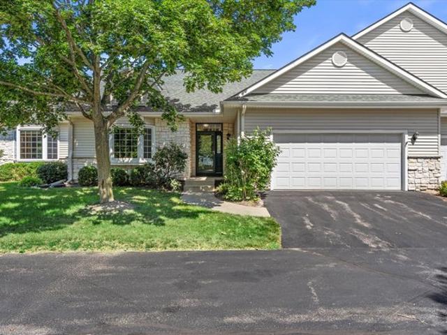 Condo for sale in Hartland, Wisconsin