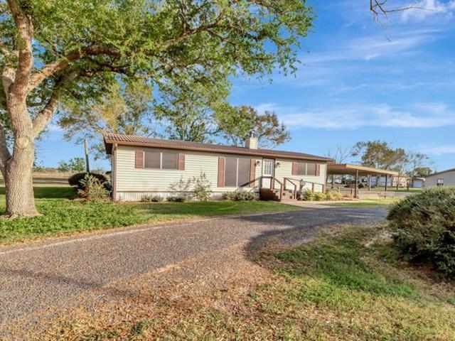 House for sale in Edna, Texas