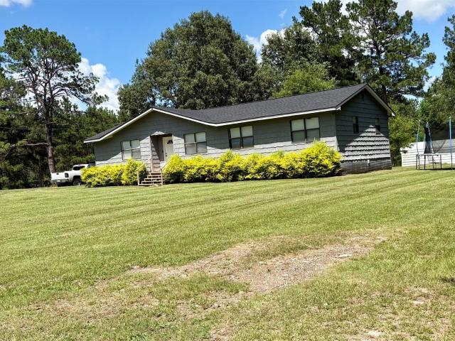House for sale in Crockett, Texas