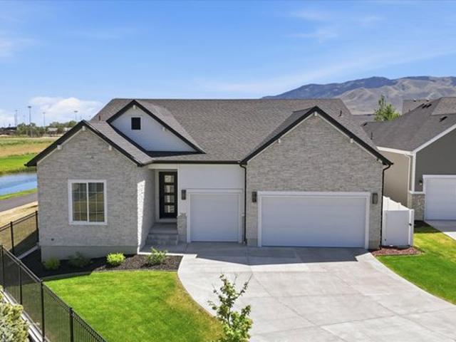 House for sale in Saratoga Springs, Utah