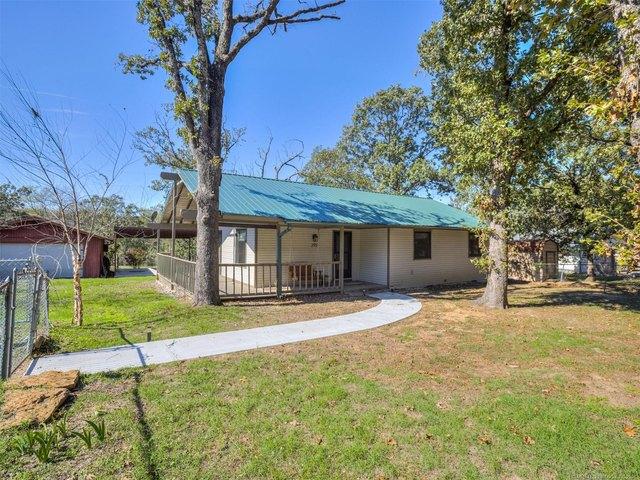 House for sale in Eufaula, McIntosh County