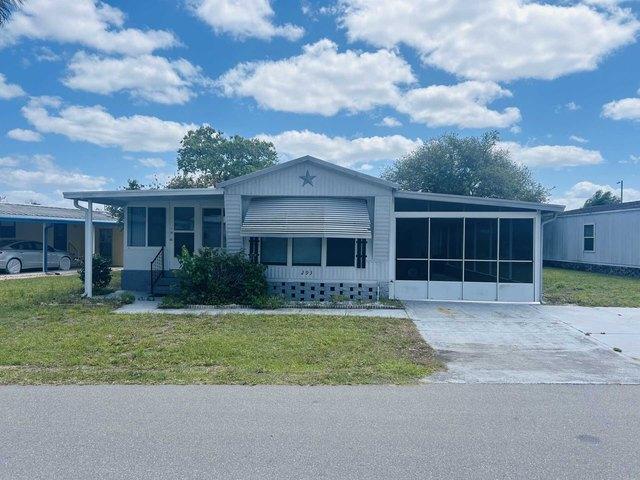 House for sale in Fruitland Park, Florida