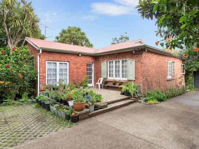 House for rent in Owhata, Oroua County