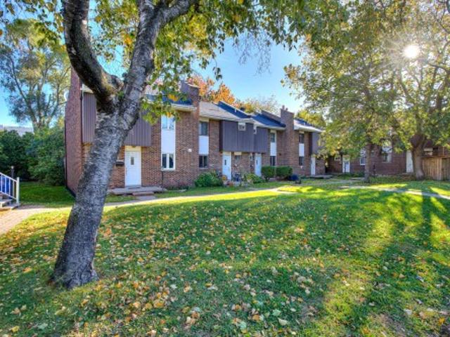 Condo for sale in Chomedey, Laval (région administrative)
