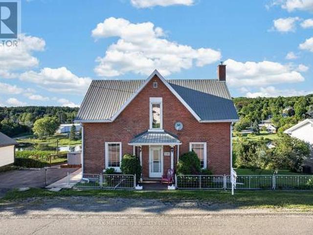 House for sale in Renfrew, Ontario