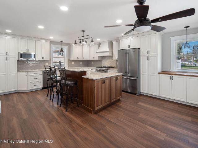 House for sale in Hannacroix, New York