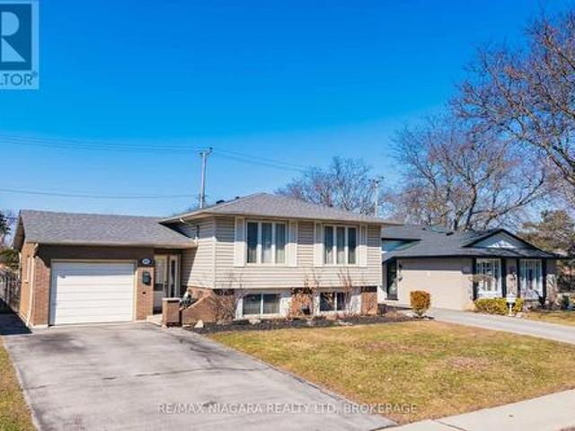 House for sale in Ancaster, Ontario